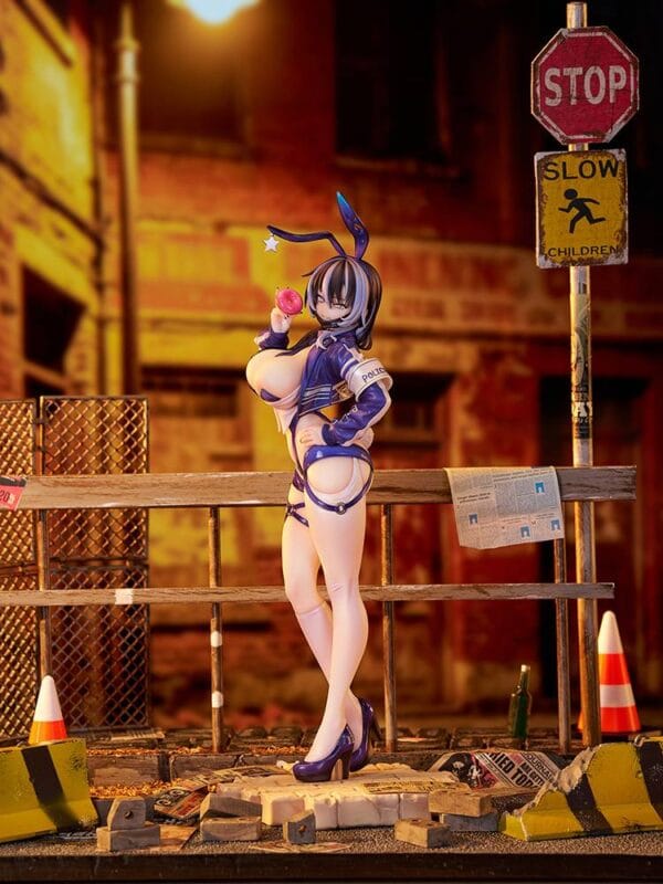 Original Character by CheLA77: Bunny Police 02 1/6